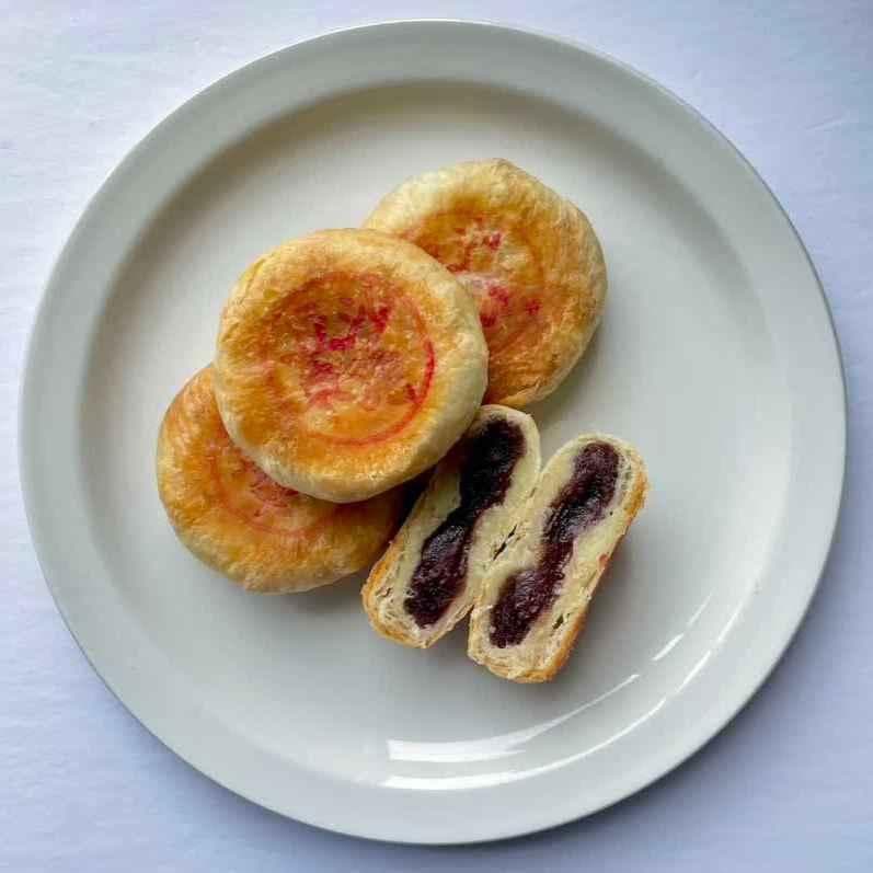 Red Bean Jujube Mooncake